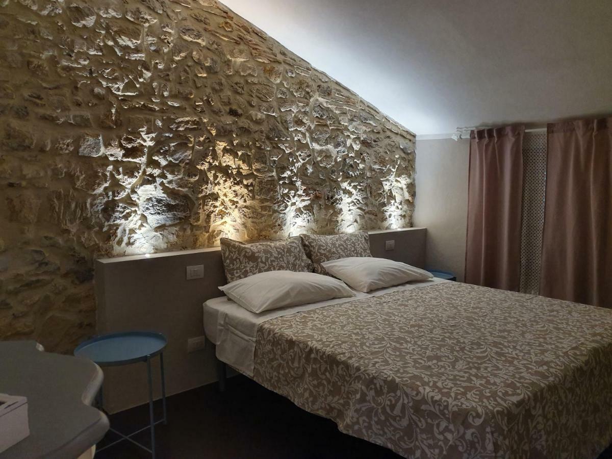 Lo Scarabeo Bed & Breakfast Casale di Pari Dış mekan fotoğraf